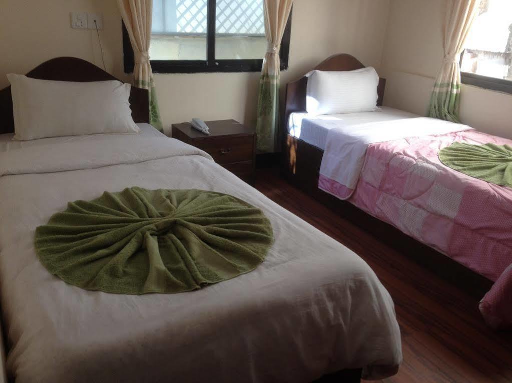 Kathmandu Peace Guesthouse Экстерьер фото