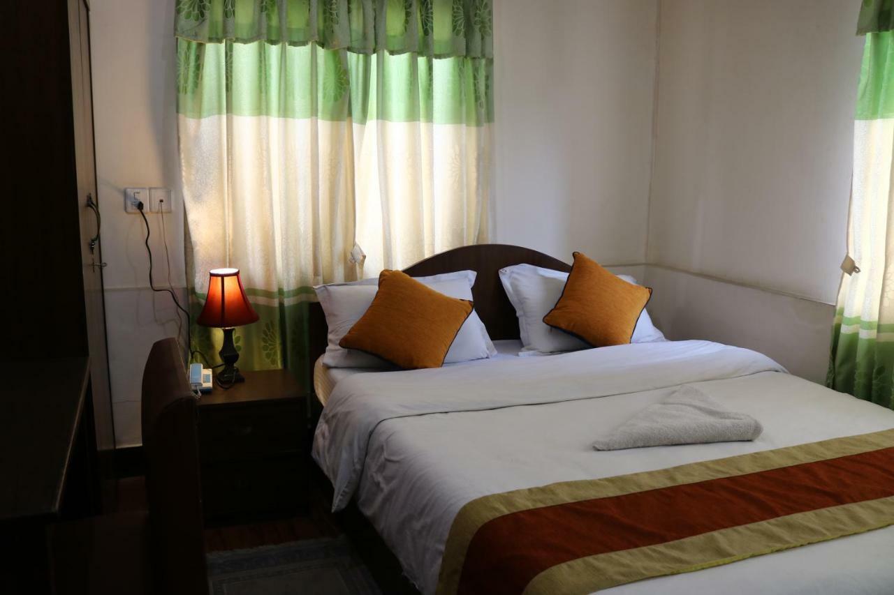 Kathmandu Peace Guesthouse Экстерьер фото